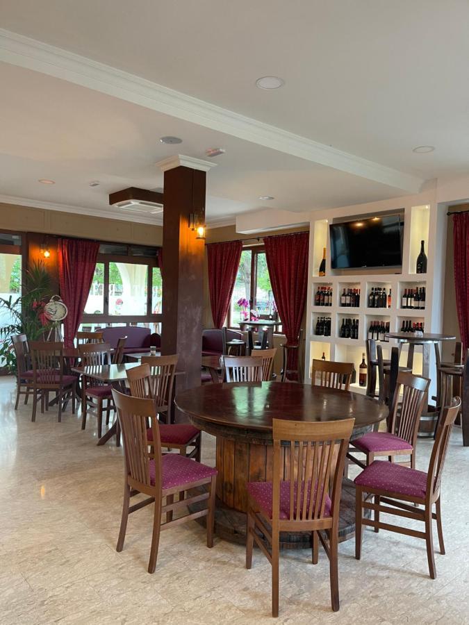 Lenola Divino Bistrot E Relais酒店 外观 照片
